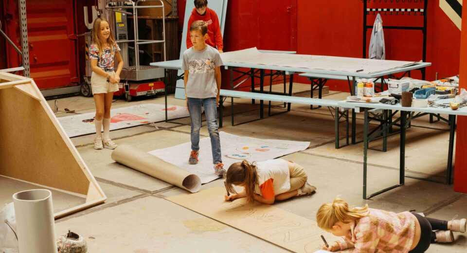 Theatergezelschap Vis à Vis - Theaterzomerkamp 2025 - Fotograaf Beeldkrakers (30) (1)