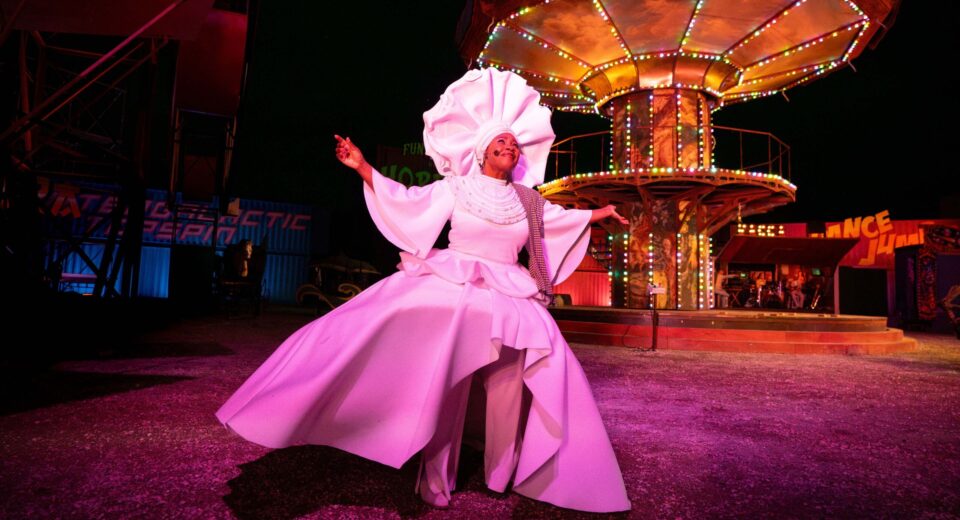 Carrousel (2026) Carrousel (2026)